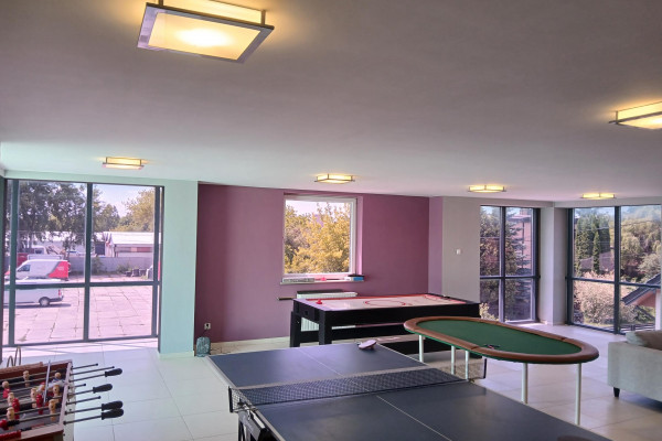 Kielce, Skrzetlewska, Pietro w budynku na wynajem 230m&sup2;