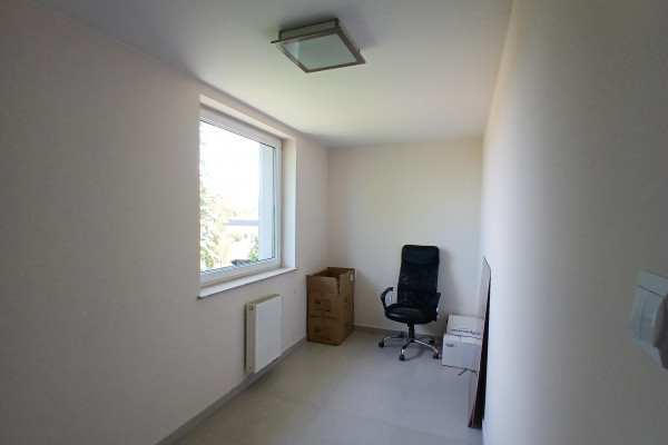 Kielce, Skrzetlewska, Pietro w budynku na wynajem 230m&sup2;