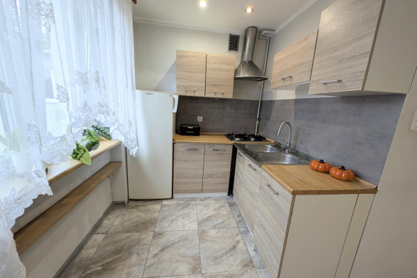 Kielce, Centrum, Żelazna, Mieszkanie 2-pokojowe 51 m&sup2; | 3 piętro | Balkon | Centrum Kielc