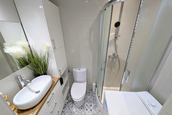 Krak&oacute;w, Krak&oacute;w-Śr&oacute;dmieście, Grzeg&oacute;rzki, Ariańska, Nowoczesna kawalerka w sercu Krakowa &ndash; ul. Ariańska, Grzeg&oacute;rzki