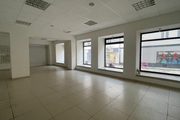 Kielce, Centrum, Sienkiewicza, Lokal w samym sercu Kielc &ndash; ul. Sienkiewicza | 80 m&sup2; | Doskonała lokalizacja
