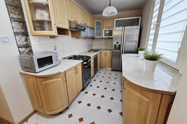 Kielce, Ksm, Romualda, Na sprzedaz 3 pokojowe mieszkanie Ksm Kielce