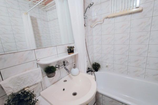 Kielce, Jana Nowaka-Jeziorańskiego, 3 pokoje 59,95 m&sup2;, parter  ul. Jeziorańskiego | Balkon | Kielce