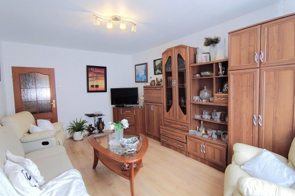 Kielce, Jana Nowaka-Jeziorańskiego, 3 pokoje 59,95 m&sup2;, parter  ul. Jeziorańskiego | Balkon | Kielce