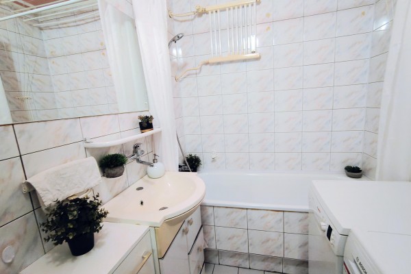 Kielce, Jana Nowaka-Jeziorańskiego, 3 pokoje 59,95 m&sup2;, parter  ul. Jeziorańskiego | Balkon | Kielce