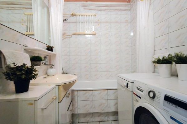 Kielce, Jana Nowaka-Jeziorańskiego, 3 pokoje 59,95 m&sup2;, parter  ul. Jeziorańskiego | Balkon | Kielce