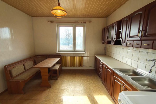 Kielce, Łazy, Kaczowa, Dom pod działalność gospodarczą w Kielcach, Łazy
