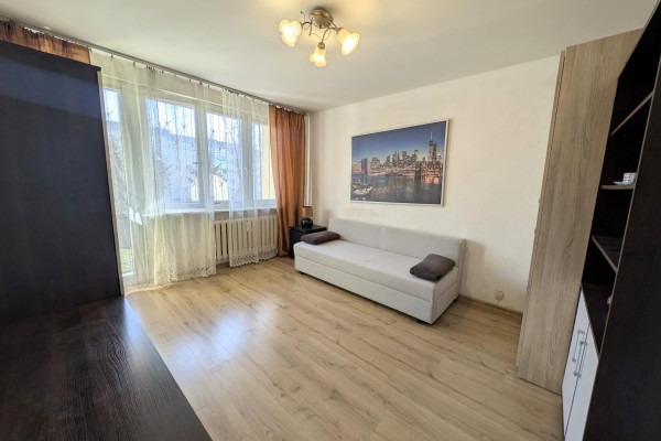 Kielce, Podkarcz&oacute;wka, Kalcytowa, Kawalerka z osoba kuchnia i balkonem parter Kalcytowa