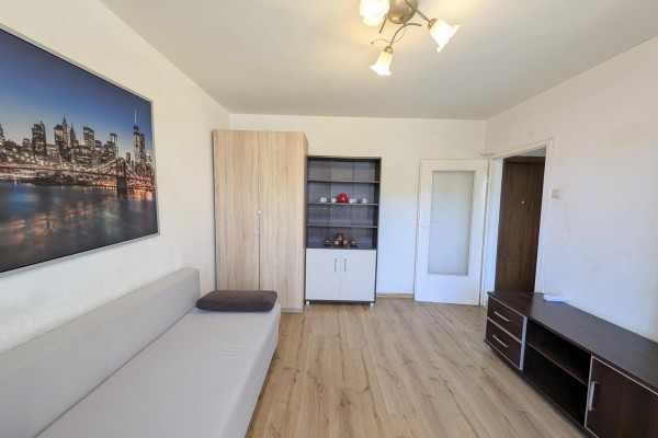 Kielce, Podkarcz&oacute;wka, Kalcytowa, Kawalerka z osoba kuchnia i balkonem parter Kalcytowa