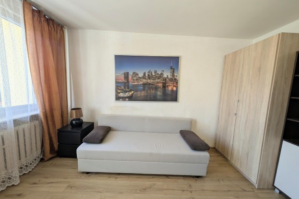 Kielce, Podkarcz&oacute;wka, Kalcytowa, Kawalerka z osoba kuchnia i balkonem parter Kalcytowa