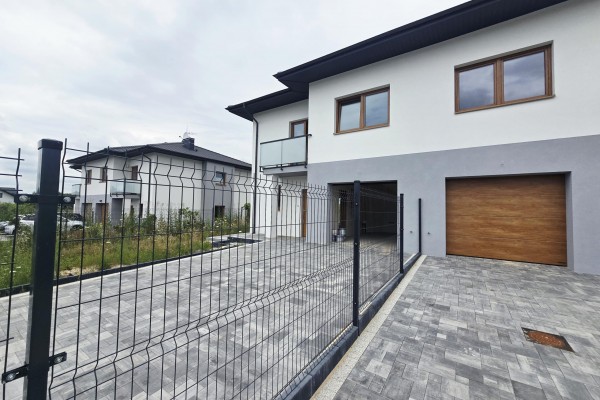 kielecki, Morawica, Bilcza, Szafirowa, Na sprzedaż dom w zabudowie bliżniaczej Bilcza ul Bilcza