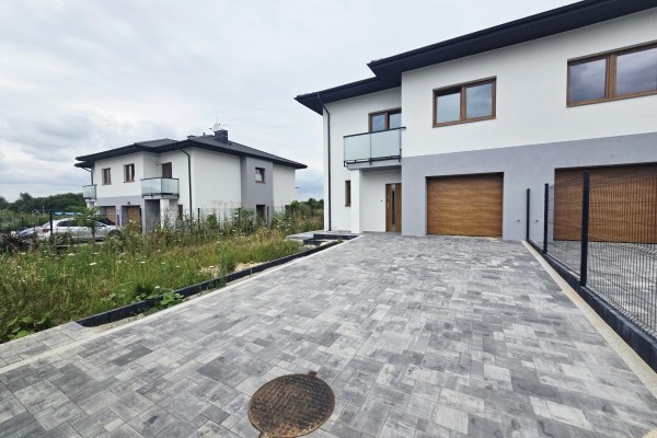 kielecki, Morawica, Bilcza, Szafirowa, Na sprzedaż dom w zabudowie bliżniaczej Bilcza ul Bilcza