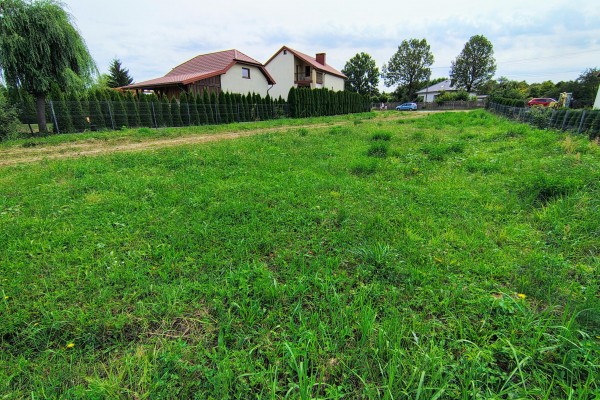 kielecki, Morawica, Łabędzi&oacute;w, Dw&oacute;r, Działka budowlano-rolna 5700m2- Łabędzi&oacute;w, gm. Morawica