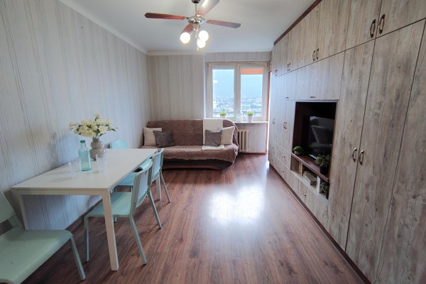 Kielce, Centrum, Nowy Świat, 2-pokojowe mieszkanie z loggią&ndash; Centrum Kielc, ul. Nowy Świat