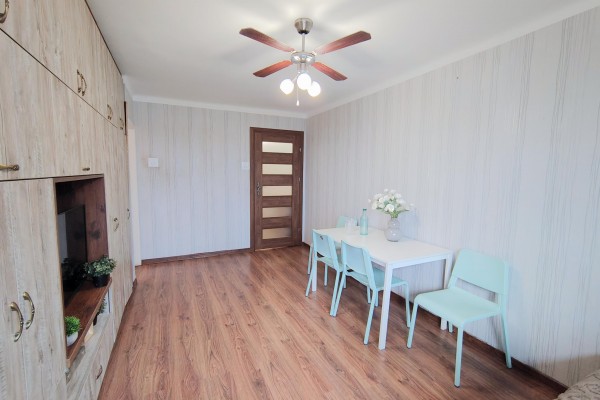 Kielce, Centrum, Nowy Świat, 2-pokojowe mieszkanie z loggią&ndash; Centrum Kielc, ul. Nowy Świat