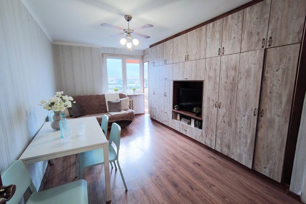 Kielce, Centrum, Nowy Świat, 2-pokojowe mieszkanie z loggią&ndash; Centrum Kielc, ul. Nowy Świat