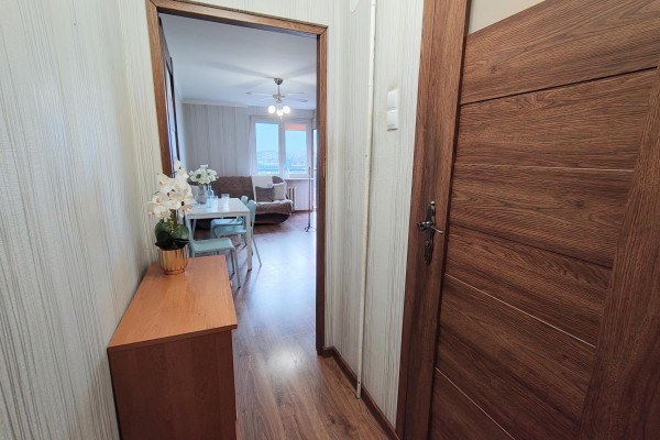 Kielce, Centrum, Nowy Świat, 2-pokojowe mieszkanie z loggią&ndash; Centrum Kielc, ul. Nowy Świat