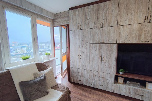 Kielce, Centrum, Nowy Świat, 2-pokojowe mieszkanie z loggią&ndash; Centrum Kielc, ul. Nowy Świat