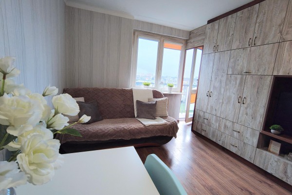 Kielce, Centrum, Nowy Świat, 2-pokojowe mieszkanie z loggią&ndash; Centrum Kielc, ul. Nowy Świat