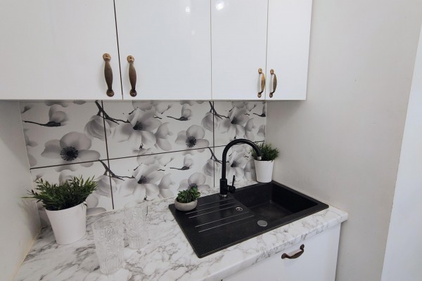 Kielce, Centrum, Nowy Świat, 2-pokojowe mieszkanie z loggią&ndash; Centrum Kielc, ul. Nowy Świat