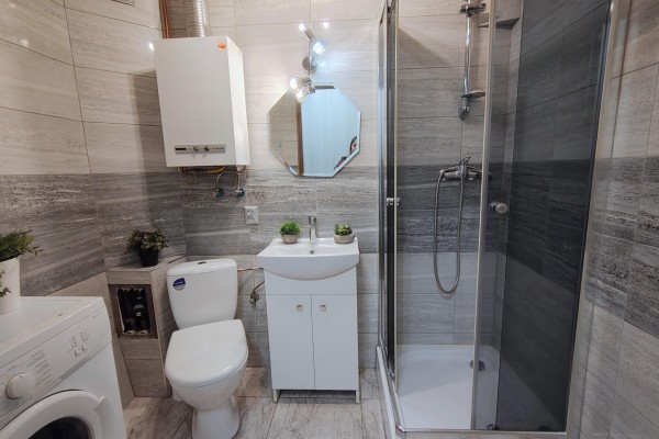 Kielce, Centrum, Nowy Świat, 2-pokojowe mieszkanie z loggią&ndash; Centrum Kielc, ul. Nowy Świat