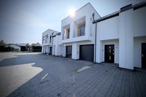 Kielce, Ksm, Prosta, Dwupoziomy segment z ogr&oacute;dkiem do zamieszkania Kielce