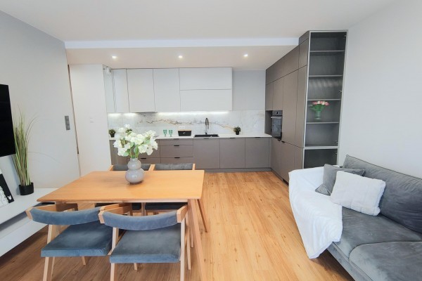 Kielce, Szydł&oacute;wek, Turystyczna, 3-pokojowe mieszkanie z tarasem, klimatyzacją i garażem ul. Turystyczna