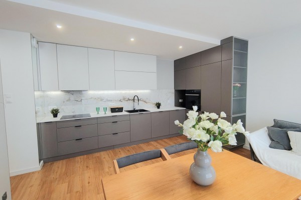 Kielce, Szydł&oacute;wek, Turystyczna, 3-pokojowe mieszkanie z tarasem, klimatyzacją i garażem ul. Turystyczna