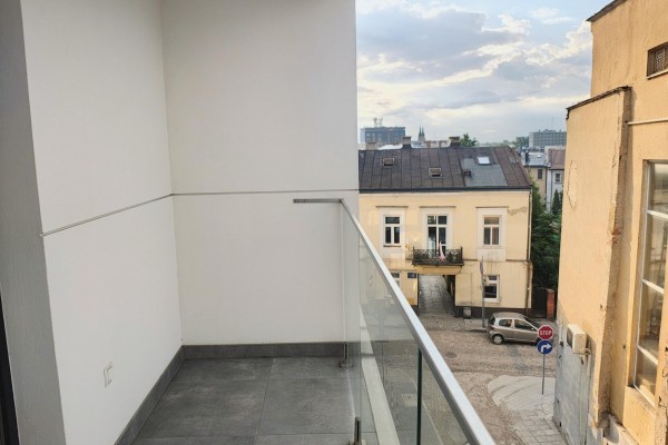 Kielce, Centrum, Wesoła, Nowoczesne 2-pokojowe mieszkanie z 2 loggiami i garażem -ul. Wesoła