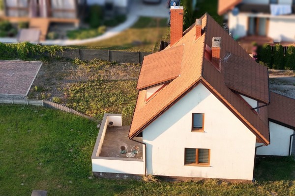 kielecki, Morawica, Brzeziny, Szkolna, Komfortowy dom jednorodzinny 100m2 w Brzezinach k. Morawicy