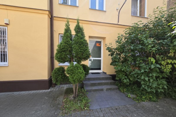 Kielce, Centrum, Sienkiewicza, Lokal w samym sercu Kielc &ndash; ul. Sienkiewicza | 55,5 m&sup2; |