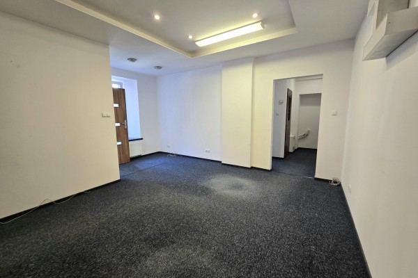 Kielce, Centrum, Sienkiewicza, Lokal w samym sercu Kielc &ndash; ul. Sienkiewicza | 55,5 m&sup2; |