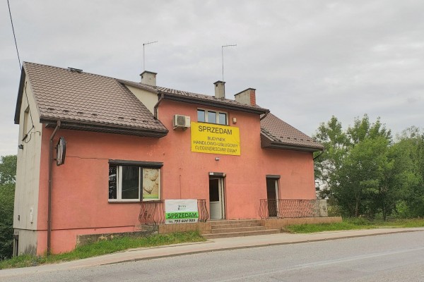 kielecki, Morawica, Brzeziny, Chęcińska, Budynek usługowo-handlowy z funkcją handlową &ndash; Brzeziny, gm. Morawica