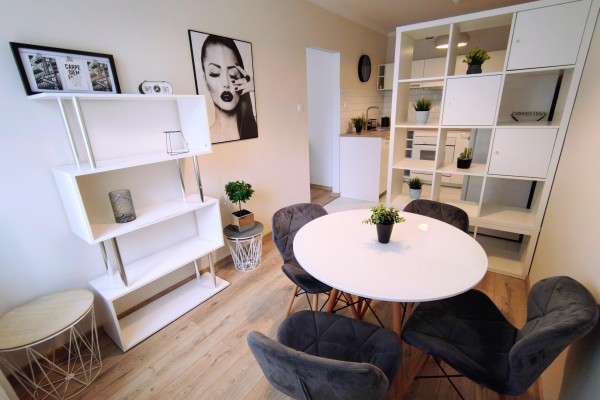 Kielce, Szydł&oacute;wek, Warszawka, 43,31 m&sup2; |PO GENERALNYM REMONCIE | W PEŁNI UMEBLOWANE | UL. WARSZAWSKA