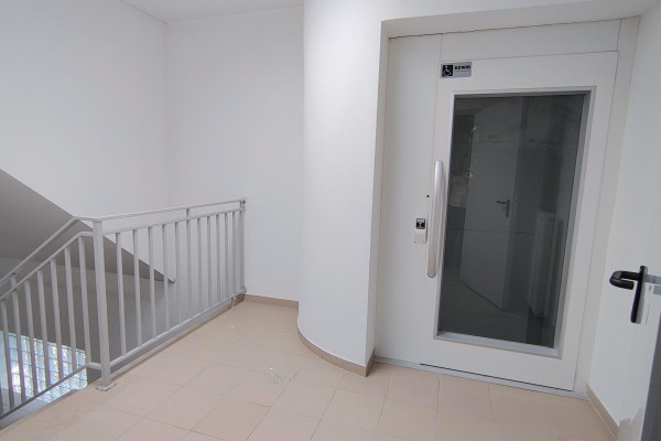 Kielce, Czarn&oacute;w, Hoża, KIELCE, UL. HOŻA | 652,66m&sup2; | 3 KONDYGNACJE | WINDA | DUŻY POTENCJAŁ