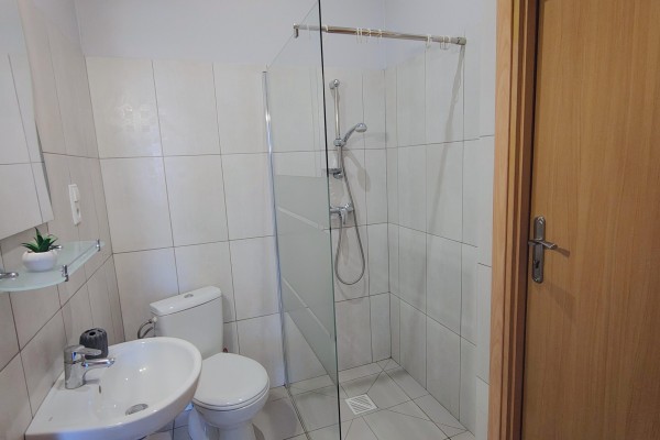 Kielce, Czarn&oacute;w, Hoża, KIELCE, UL. HOŻA | 652,66m&sup2; | 3 KONDYGNACJE | WINDA | DUŻY POTENCJAŁ