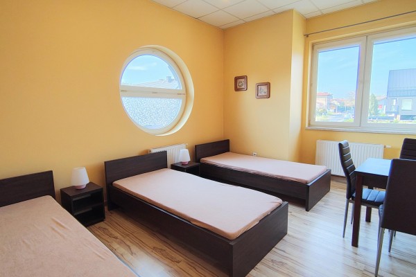 Kielce, Czarn&oacute;w, Hoża, KIELCE, UL. HOŻA | 652,66m&sup2; | 3 KONDYGNACJE | WINDA | DUŻY POTENCJAŁ