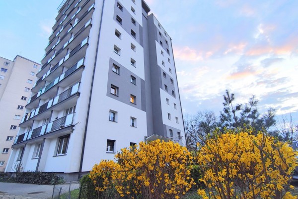 Kielce, Centrum, Nowy Świat, 2-pokojowe mieszkanie z loggią&ndash; Centrum Kielc, ul. Nowy Świat