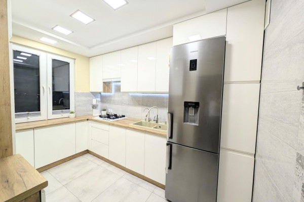 Kielce, Czarn&oacute;w, B. Chrobrego, Mieszkanie 2-pokoje po remoncie | 48,4 m&sup2; | Balkon z widokiem| Czarn&oacute;w