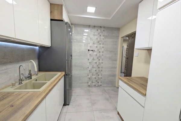 Kielce, Czarn&oacute;w, B. Chrobrego, Mieszkanie 2-pokoje po remoncie | 48,4 m&sup2; | Balkon z widokiem| Czarn&oacute;w
