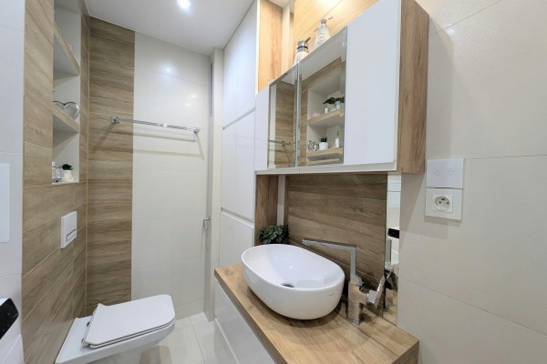 Kielce, Czarn&oacute;w, B. Chrobrego, Mieszkanie 2-pokoje po remoncie | 48,4 m&sup2; | Balkon z widokiem| Czarn&oacute;w