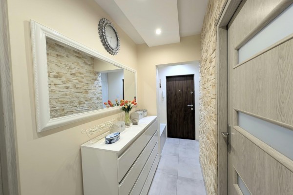 Kielce, Czarn&oacute;w, B. Chrobrego, Mieszkanie 2-pokoje po remoncie | 48,4 m&sup2; | Balkon z widokiem| Czarn&oacute;w