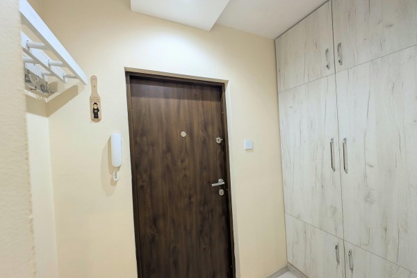 Kielce, Czarn&oacute;w, B. Chrobrego, Mieszkanie 2-pokoje po remoncie | 48,4 m&sup2; | Balkon z widokiem| Czarn&oacute;w